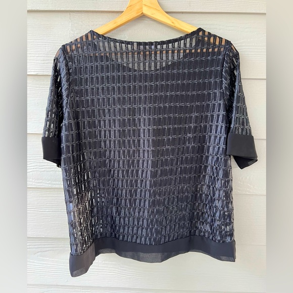 Banana Republic Mesh Blouse Size small - Picture 4 of 4